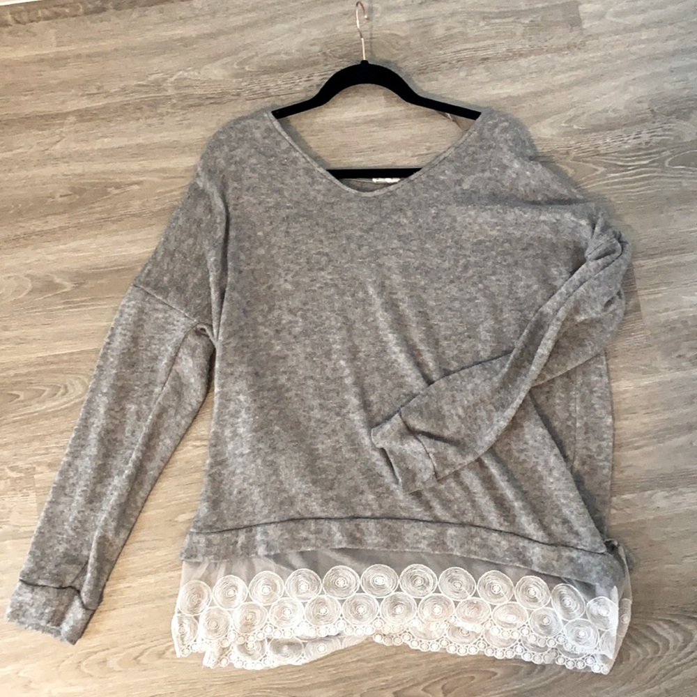 Oversized M long sleeve shirt